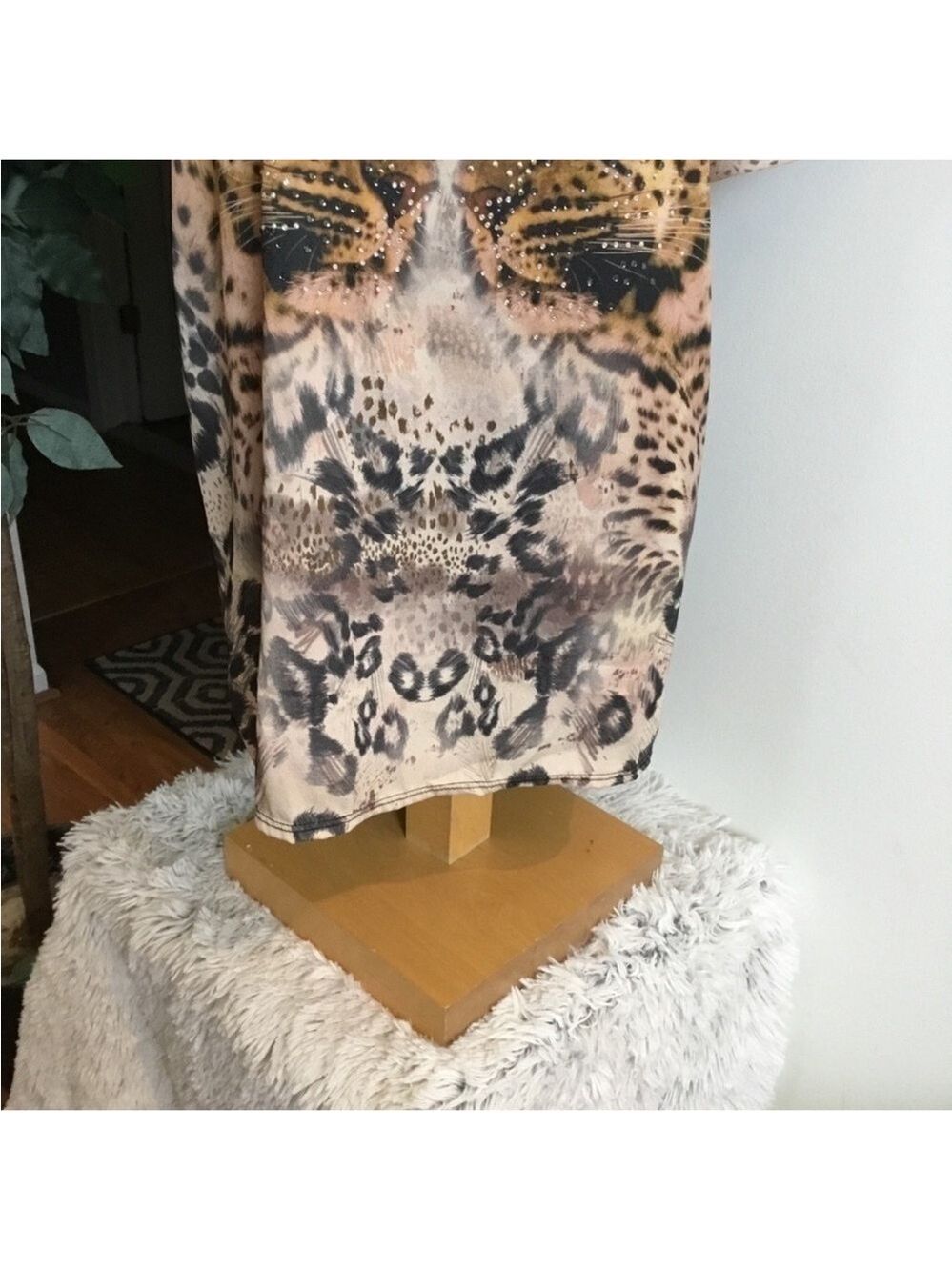Deb hi Lo embellished hi Lo scoop neck blouse Woman’s 3X lightweight - Picture 11 of 15